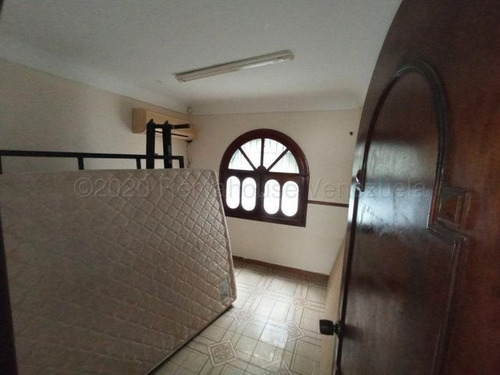 Imagen 12 de 30 de Gustavo Zavala Rentahouse 22-9749