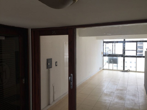 Imagen 2 de 8 de Vendo Oficina Comercial En Barrio Centro