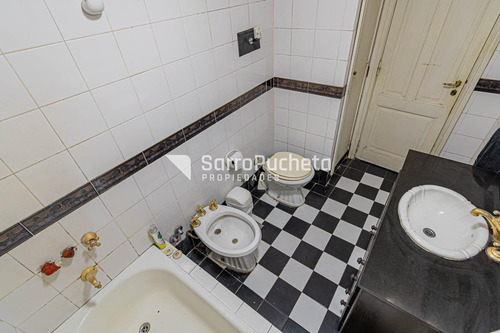 Venta Casa 5 Ambientes Con Garaje, Quincho Y Piscina En Haedo.