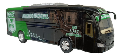 Bus A Escala 1:55, Atlético Nacional, 17cms De Largo, 