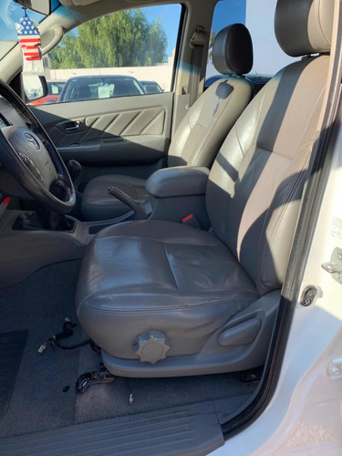 Toyota Hilux 3.0 I Srv Cab Doble 4x2 Cuero 2010