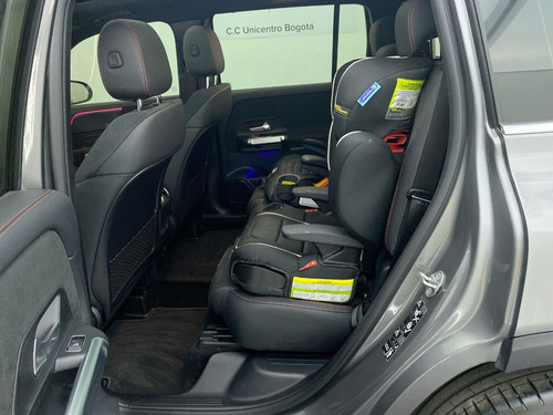Imagen 22 de 25 de Mercedes Benz Glb 200 Amg Line 1.3