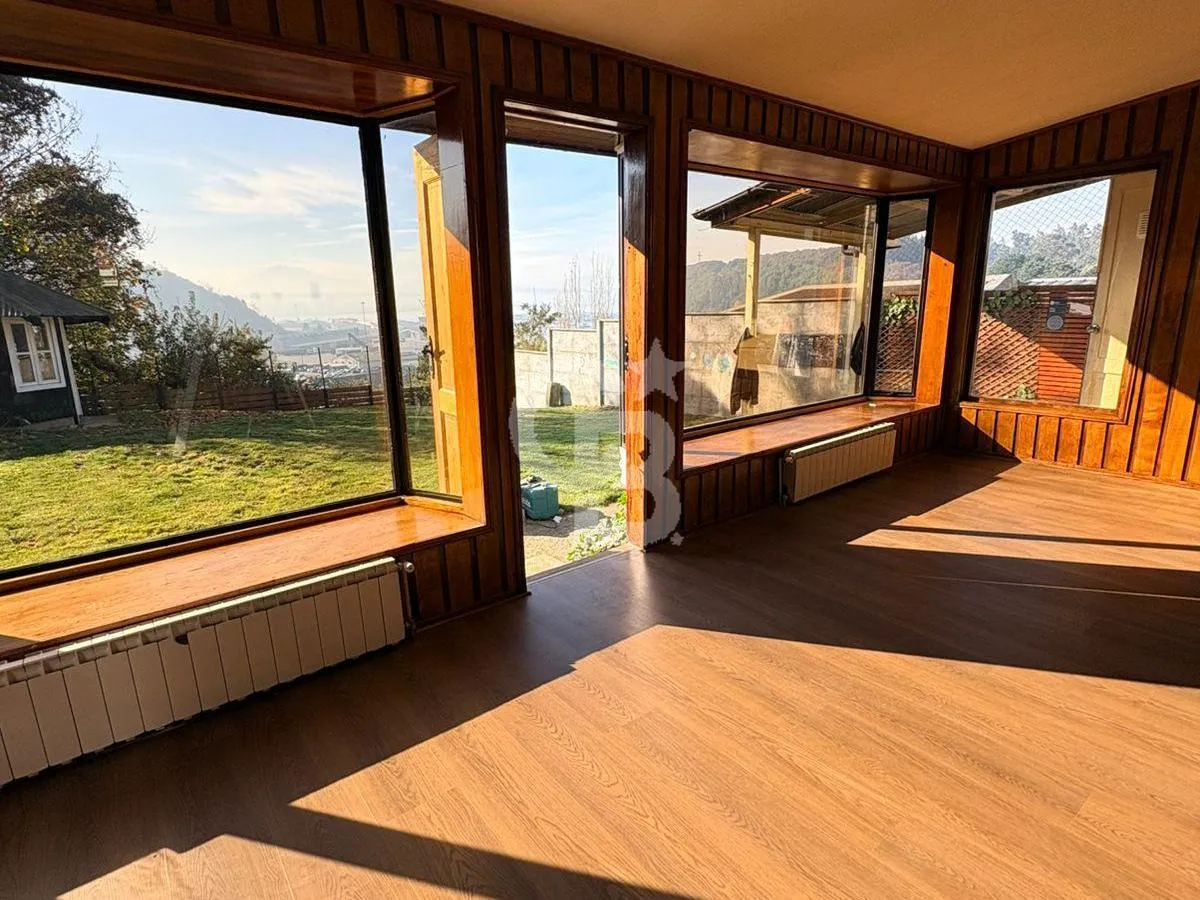 Imagen 3 de 18 de Casa En Venta Con Vista Privilegiada/puerto Montt