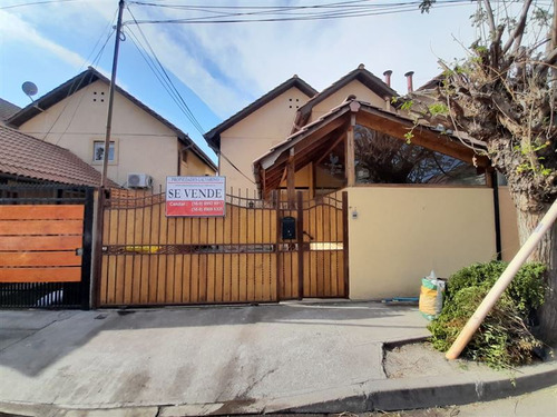 Casa En Venta De 3 Dorm. En Quilicura