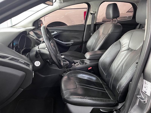 Ford Focus 2.0 Titanium Hatch 16v 4p Powershift