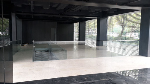 Local Comercial En Arriendo En Vitacura