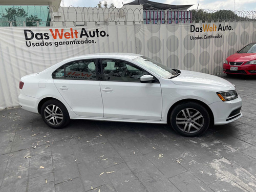 Imagen 6 de 14 de Volkswagen Jetta 2018 2.5 Trendline Mt