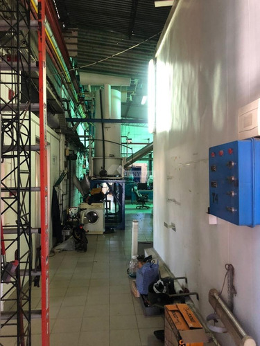 Imagen 7 de 20 de Local Galpon Deposito Industria Nuevo París Emancipacion Con Toda La Maquinaria Y Demás!