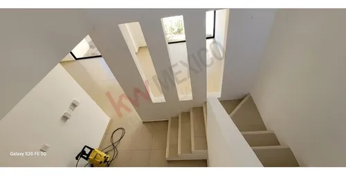 Hermosa Casa Moderna En Condominio Conkal