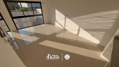 Departamento Ph En Venta En Capital Federal, Buenos Aires, Argentina
