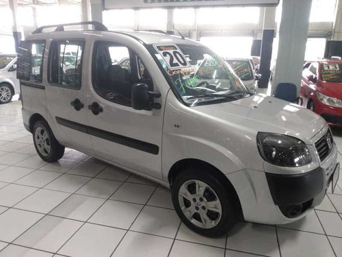 Imagem 1 de 8 de Fiat Doblo Essence 7l E