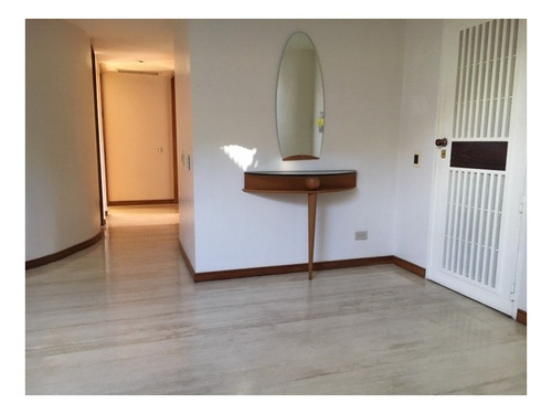 Imagen 14 de 15 de Se Alquila Ph 4h+s/4b+s/4pe 456 M2 Urb Los Chorros
