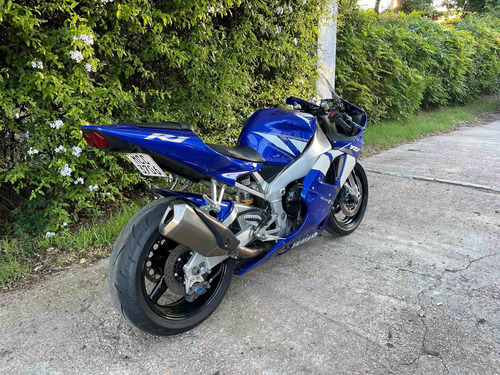 Yamaha R1
