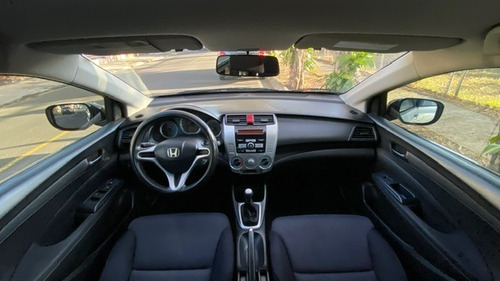 Imagen 6 de 14 de Honda City