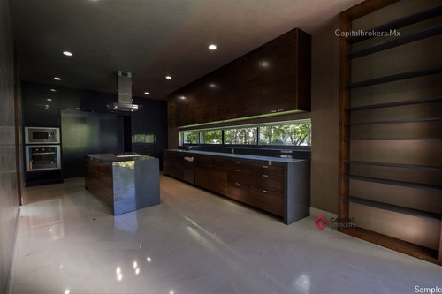 Imagen 11 de 30 de Casa De Lujo Nueva Con Amplio Jardin En Reserva Real