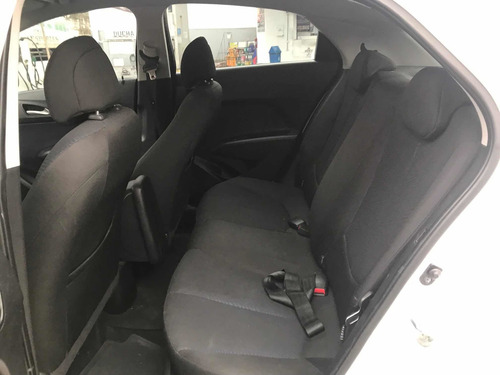 Imagem 7 de 10 de Hyundai Hb20 2014 1.6 Comfort Plus Flex 5p