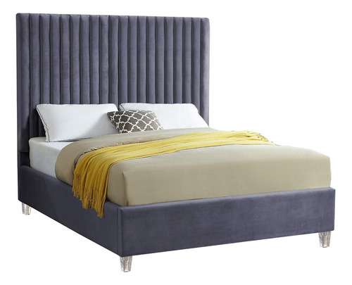 Meridian Furniture Colección Candace Modern | Cama Tapizad.