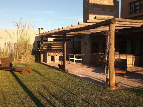 Imagen 5 de 30 de Venta Financiada Hermosa Casa Con Pileta En San Gabriel, Villanueva