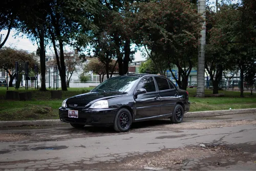 Kia Rio Stylus 1.6 Sedan Aire Acondicionado