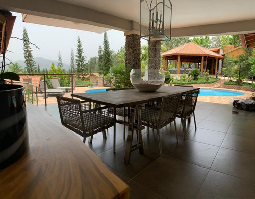 Imagen 4 de 8 de Mansión En Venta En Resd. Privado De Jarabacoa, Rd.