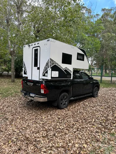 Camper Para Pickup Doble Cabina Marca Iseo
