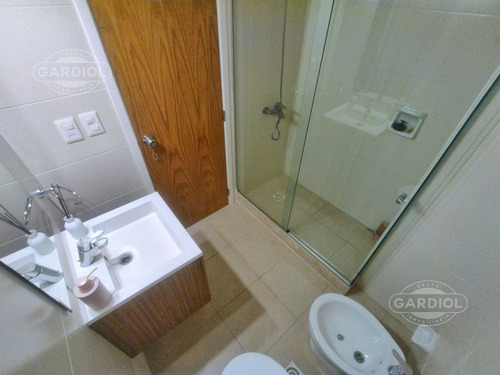 Imagen 12 de 20 de Alquiler Apartamento 2 Dormitorios Con Garaje Posibilidad Mobiliario- Tres Cruces