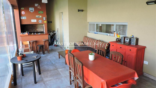 Imagen 7 de 17 de Casa En Venta En Berazategui Las Golondrinas 6 Ambientes