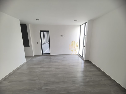 Casa De Autor En Zibata En Venta O Renta Con Recámara En Planta Baja O Estudio
