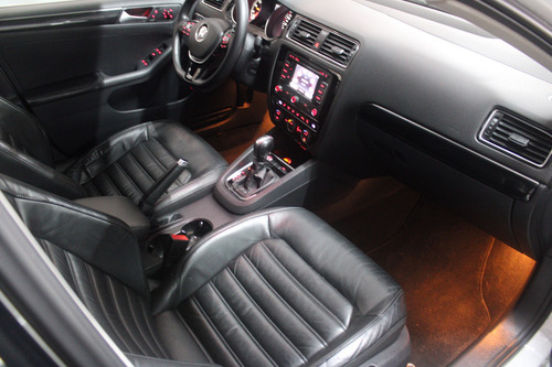 Volkswagen Jetta 2.0 Tsi Highline 4p