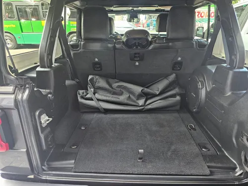 Jeep Wrangler 3.6 Unlimited Sahara 4x4 At