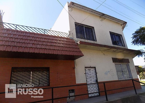 Imagen 2 de 25 de Casa + Depto., Local & Salón En Block