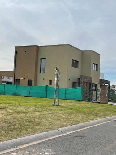 Imagen 7 de 9 de Casa En Venta En Barrio Cerrado Lagoon