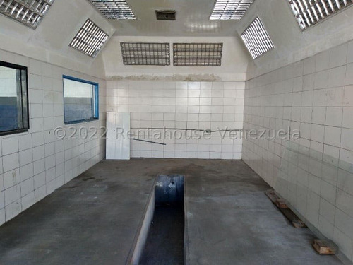 Galpón En Venta Centro De Barquisimeto Kenlimar Nieto 23-16483