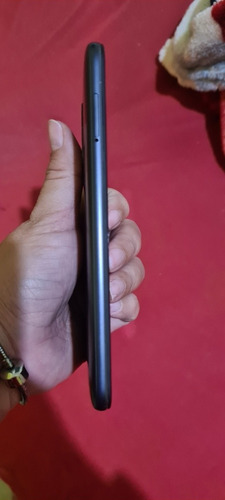 Celular Pocophone F1