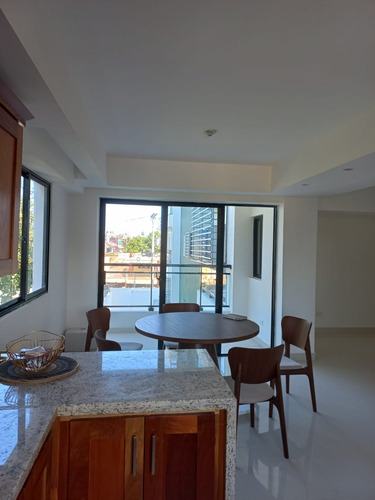 Moderno 3er Piso En Palmas De Alma Rosa , Acceso Rapido Carrertera Mella, San Vicente Y Demas ( Linea Del Metro)