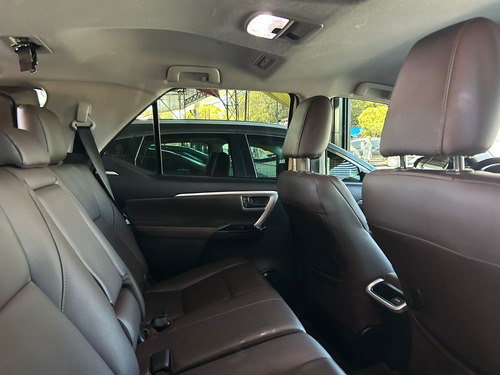 Toyota SW4 2.8 Tdi Srx 7l 4x4 Aut. 5p