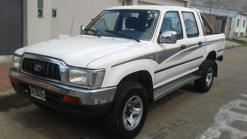 Toyota Hilux 3.0 D/cab 4x4 D Sr