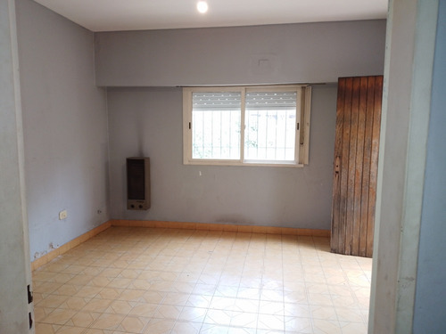Venta Casa Valentín Alsina Con Cochera