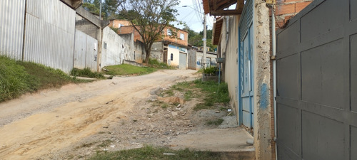 Casa Pronta Para Morar Com 3 Cômodos Cozinha Sala Quarto