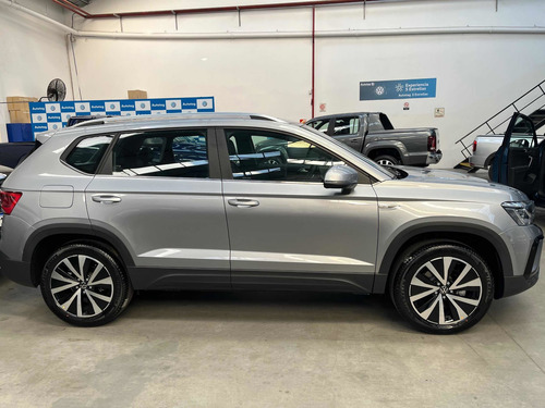Imagen 11 de 25 de Volkswagen Taos 2023 1.4 250 Tsi Highline
