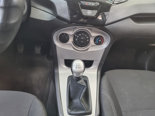 Imagen 14 de 14 de Ford Fiesta 2017 1.6 Se Sedan Mt