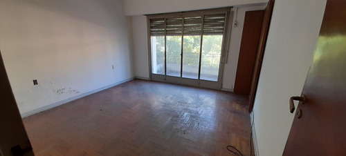 Imagen 11 de 14 de Venta En Block - 2 Locales Y 4 Departamentos