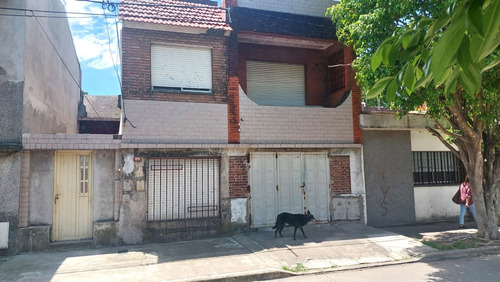 Venta Ph 2 Dormitorios Con Garaje. Barrio Belgrano