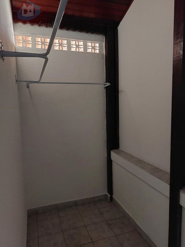 Imagem 12 de 15 de Excelente Oportunidade!!! Sobrado Com 3 Quartos, Sendo 1 Suíte, Cômodos Amplos Na Guilhermina. - Si1773