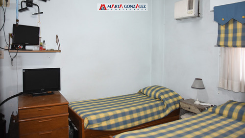 Venta. Triplex. Barrio Guemes