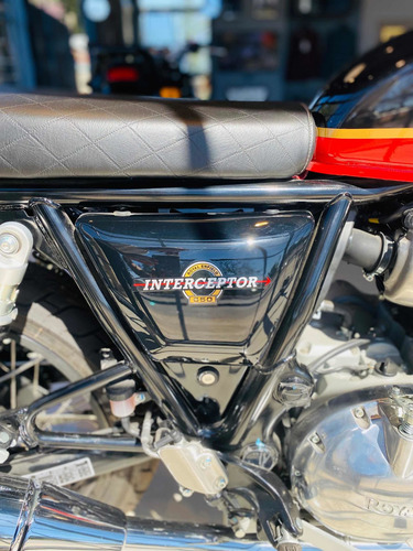 Royal Enfield Interceptor 650 Sunset Strip