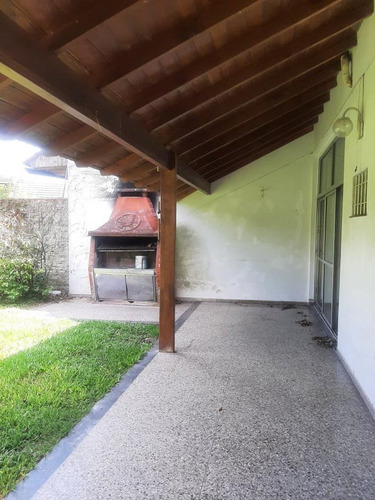 Imagen 7 de 14 de Chalet Céntrico En Monte Grande