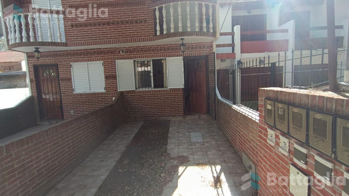 Excelente Triplex A Dos Cuadras Del Mar, Gas Natural, En San Bernardo