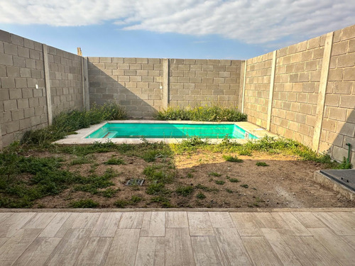Todo En Planta Baja, Patio Con Pileta, Si Menor Mira El Video