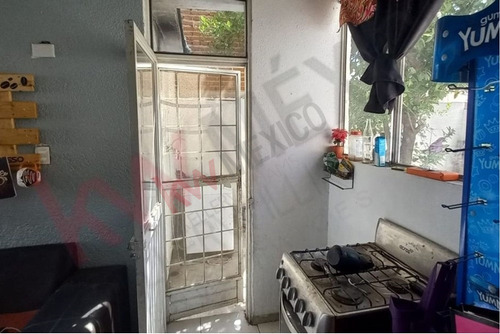 Casa En Venta Con Excelente Ubicación Y Recamara En Planta Baja!!